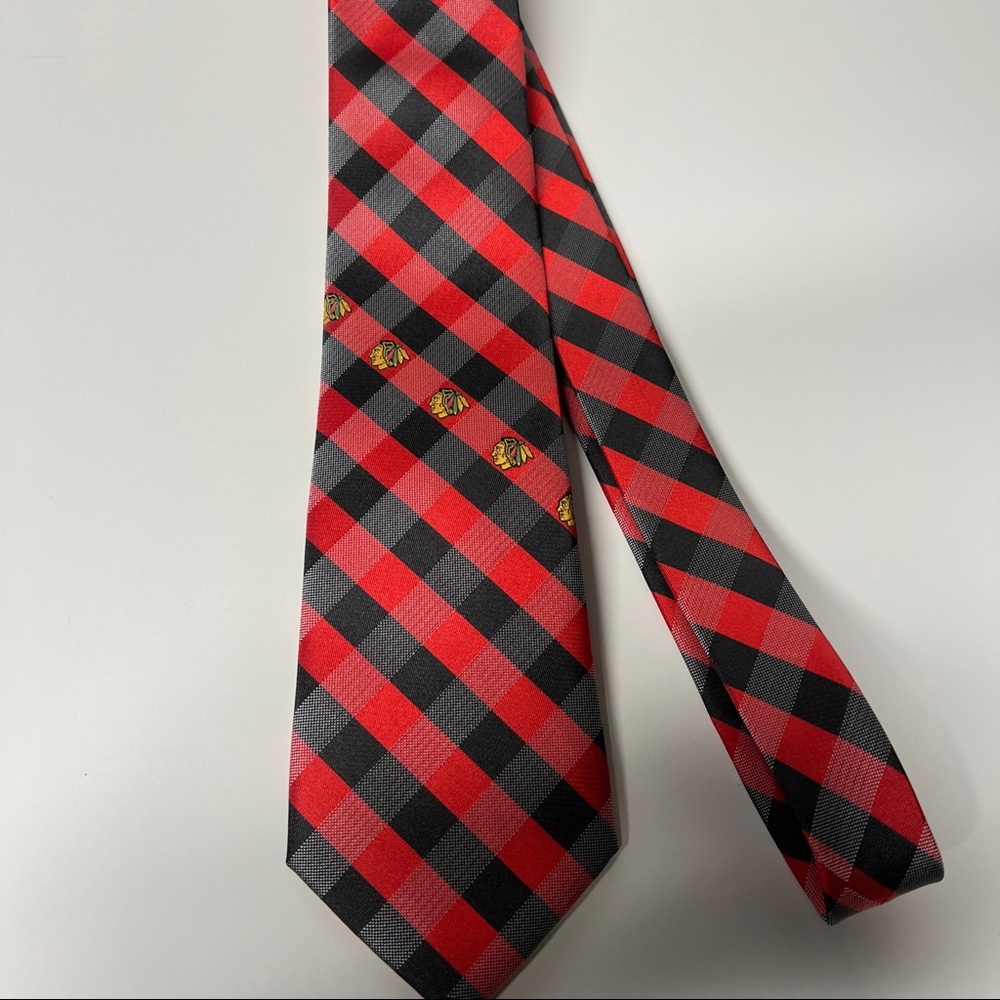 Red Black Check NHL Chicago Blackhawks Tie Men 57 Long 3.5 Wide Eagles Wings